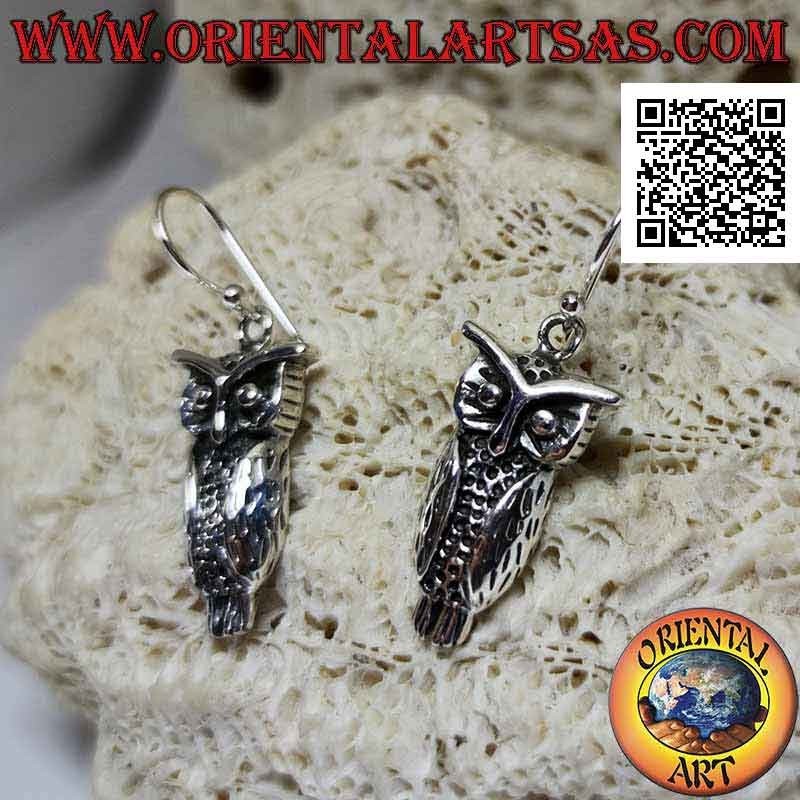 Silver earrings with the wise owl pendant