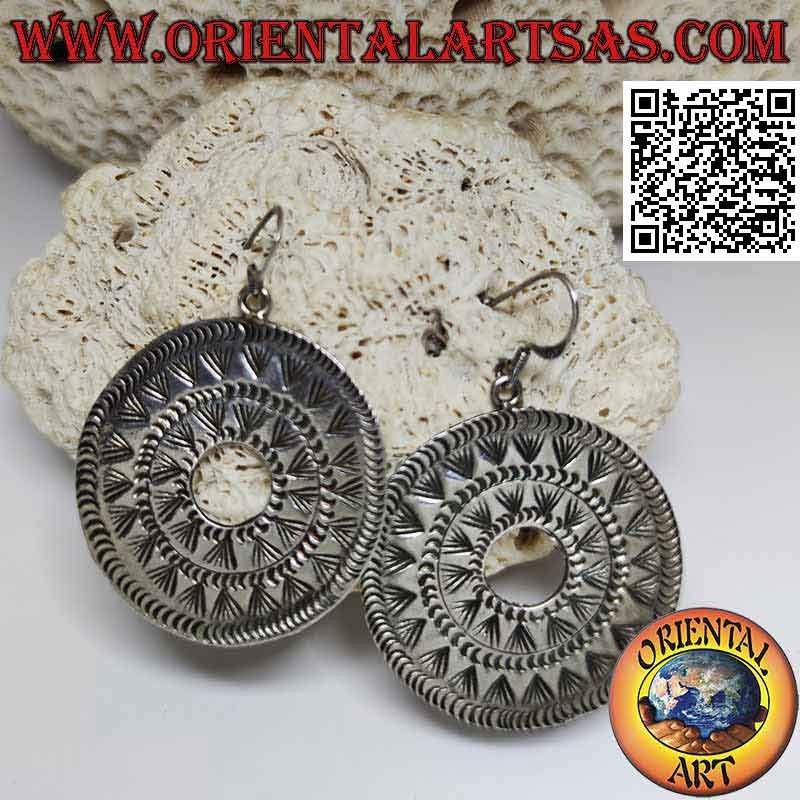 Silver earrings with engraved ethnic rosette pendant