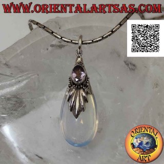 Silberner Tropfenanhänger mit Meeropal, ovalem Amethyst und geprägten Verzierungen