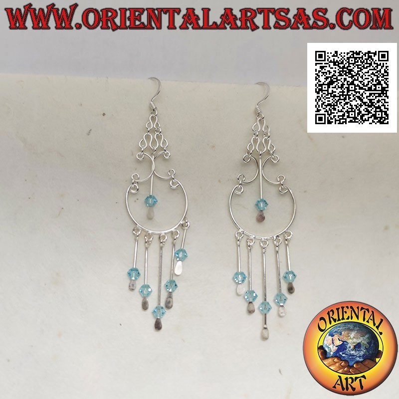 Créoles en argent de style baroque avec des cristaux bleu clair suspendus au centre et en dessous