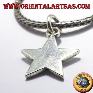 simple star pendant in silver