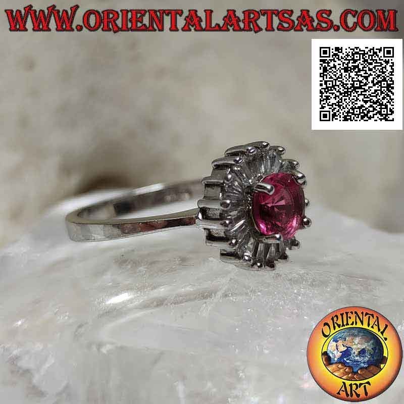 Anillo de plata con rubí sintético redondo rodeado de circonitas blancas talla baguette