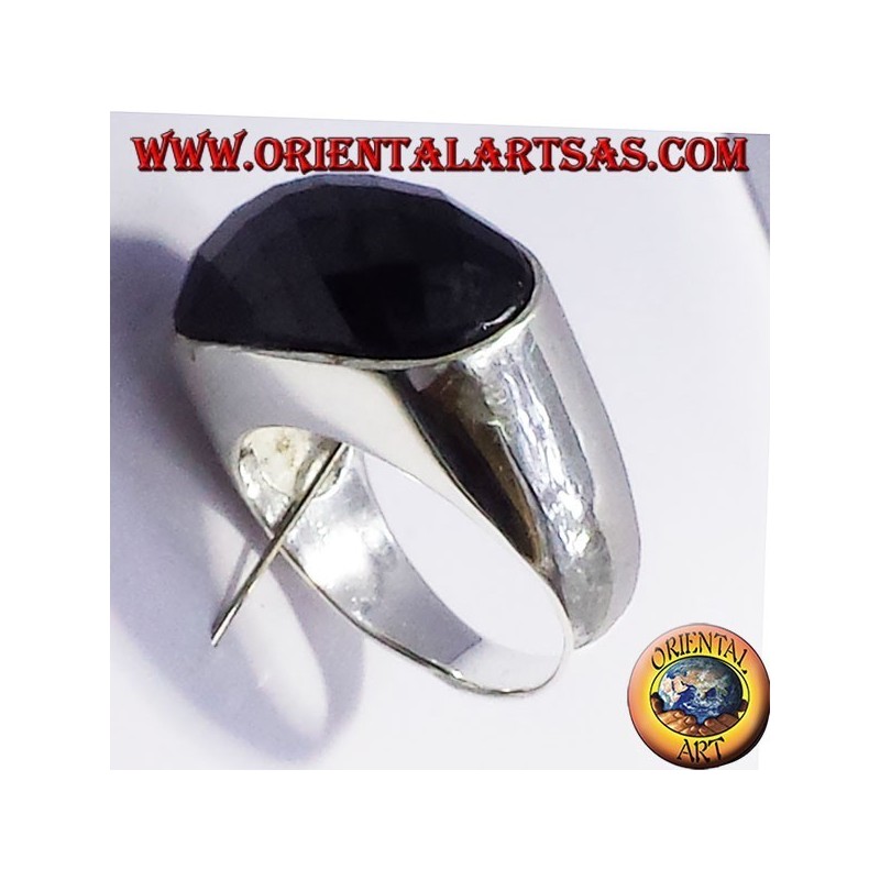 anello in argento con onice sfaccettata