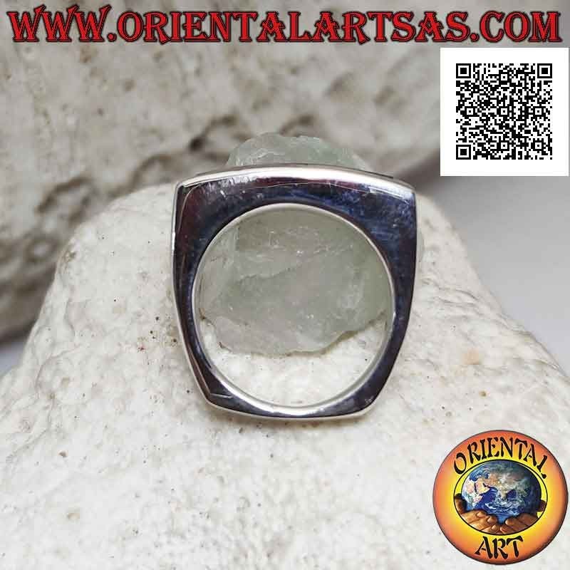 Bague en argent lisse avec onyx rectangulaire horizontal étroit et long sur cadre carré