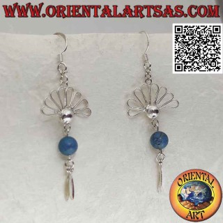 Boucles d'oreilles en argent avec partie d'une marguerite et perle turquoise avec pendentifs