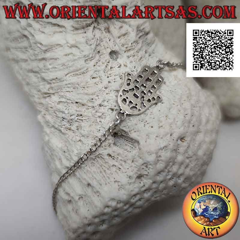 Pulsera de cadena de plata suave con mano de fátima decorada con filigrana central