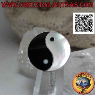 Bague ajustable en argent avec yin yang de nacre et onyx rond et plat et fil de bord