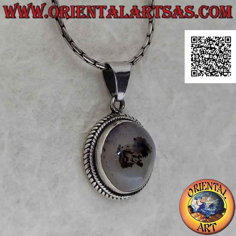 Pendentif en argent avec cabochon rond en agate mousse entouré d'un double tissage
