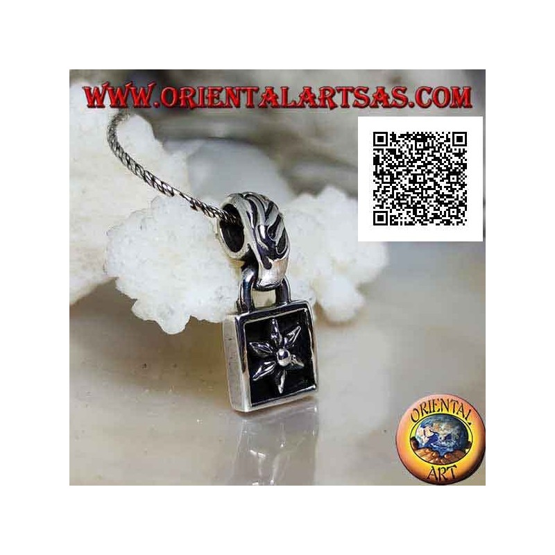 Colgante de plata, estrella de seis puntas (símbolo alquímico) en bajorrelieve