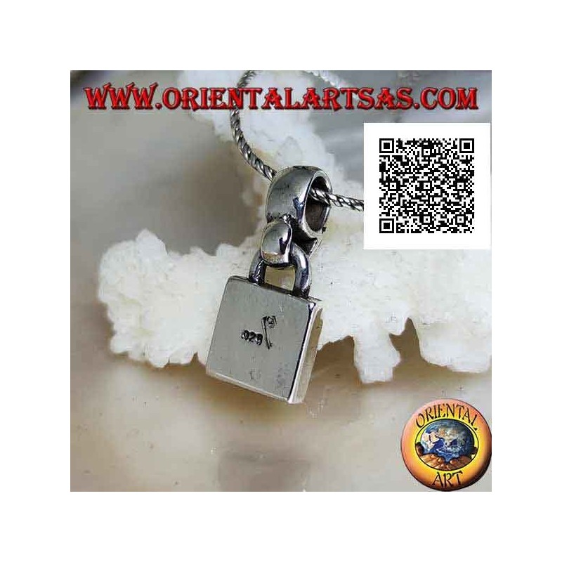 Ciondolo in argento, stella a sei punte (simbolo alchemico) in bassorilievo