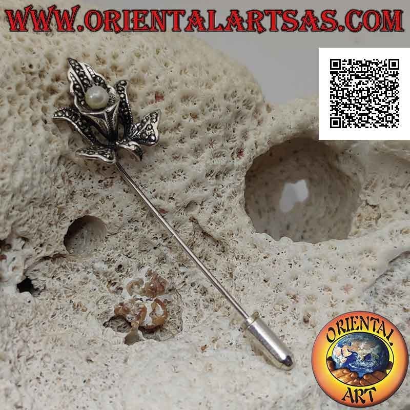 925 ‰ silver pin studded with marcasite in the shape of a calla lily with central pearl and bow