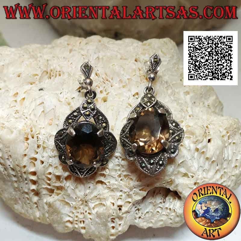 Orecchini in argento con topazio fumé ovale sfaccettato incastonato su montatura tempestata di marcassite
