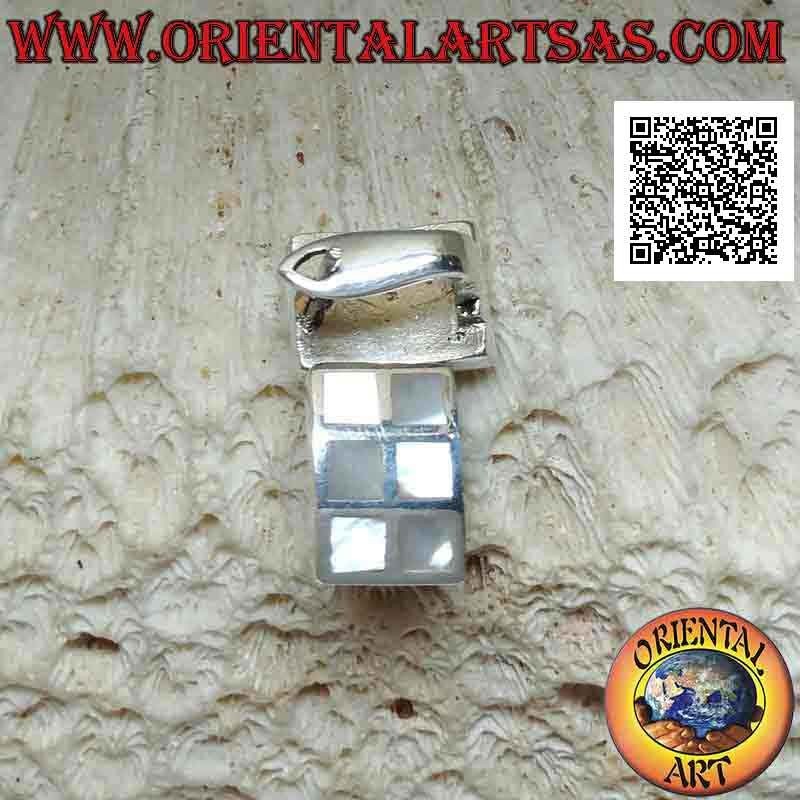 Boucles d'oreilles en argent avec fermeture à levier, rectangulaires avec 6 carrés de nacre affleurante