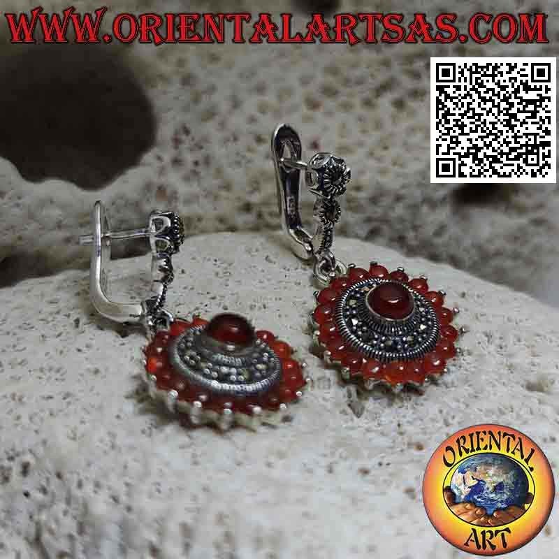 Boucles d'oreilles rondes en argent avec 18 + 1 cornaline ronde et marcassites