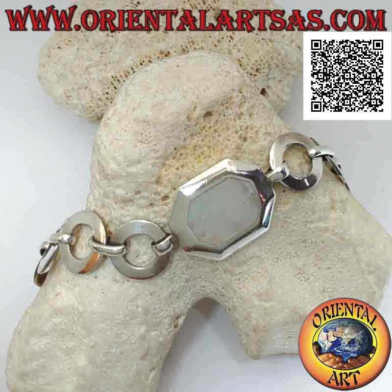 Silberkettenarmband mit flachen runden Ringen mit achteckigem Perlmutt mit glatter Kante