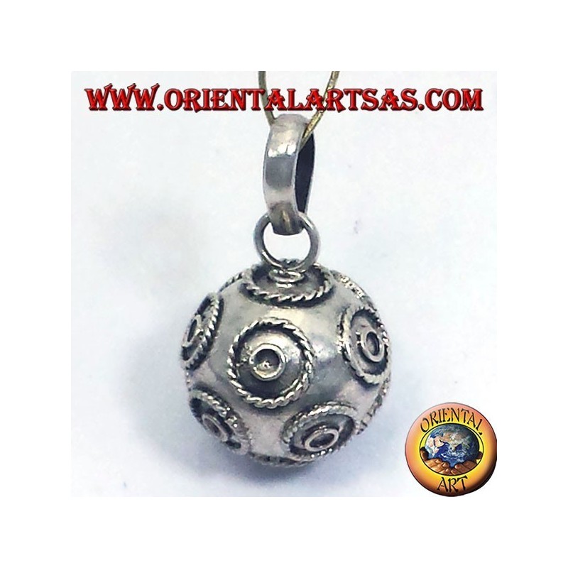 pendant (recall the angels) called silver angels diameter 16mm.