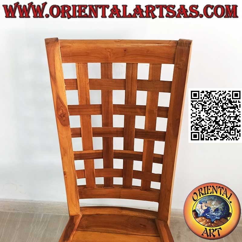 Silla de respaldo alto con tiras tejidas con cuadrados en madera de teca