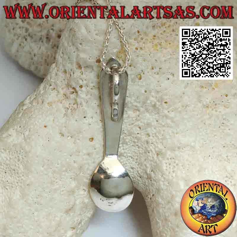 Ciondolo in argento a forma di cucchiaino con simboli astrali incisi