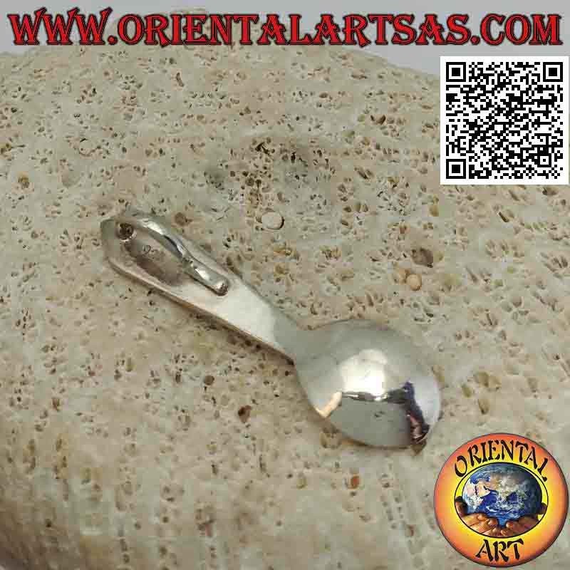 Ciondolo in argento a forma di cucchiaino con simboli astrali incisi