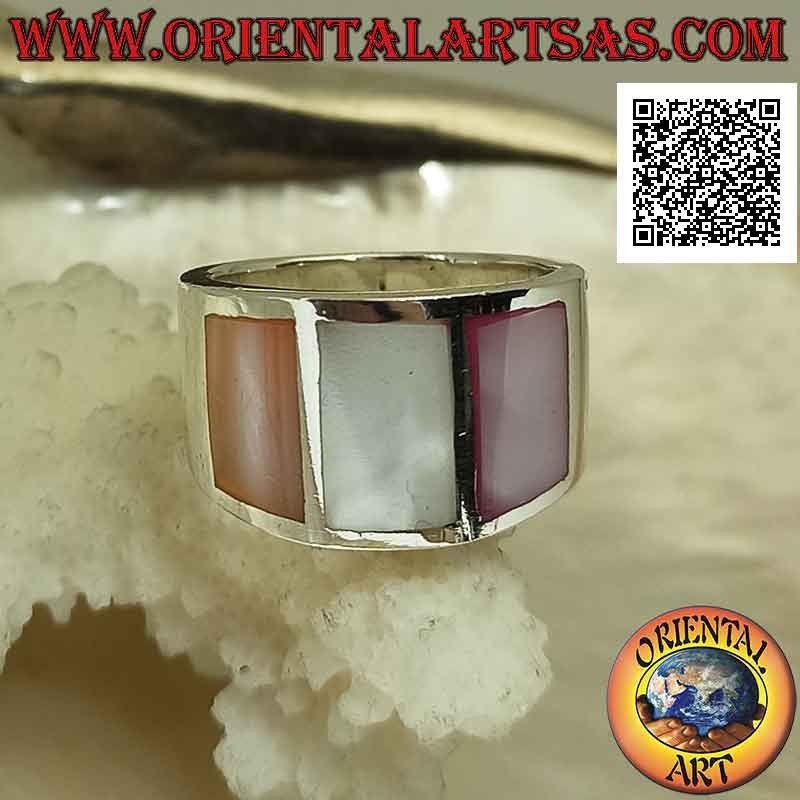 Anello in argento fascia liscia con tre madreperle multicolor incastonata a filo (3)