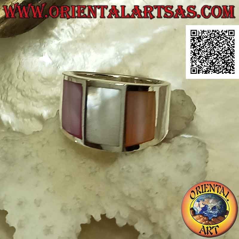 Anello in argento fascia liscia con tre madreperle multicolor incastonata a filo (3)