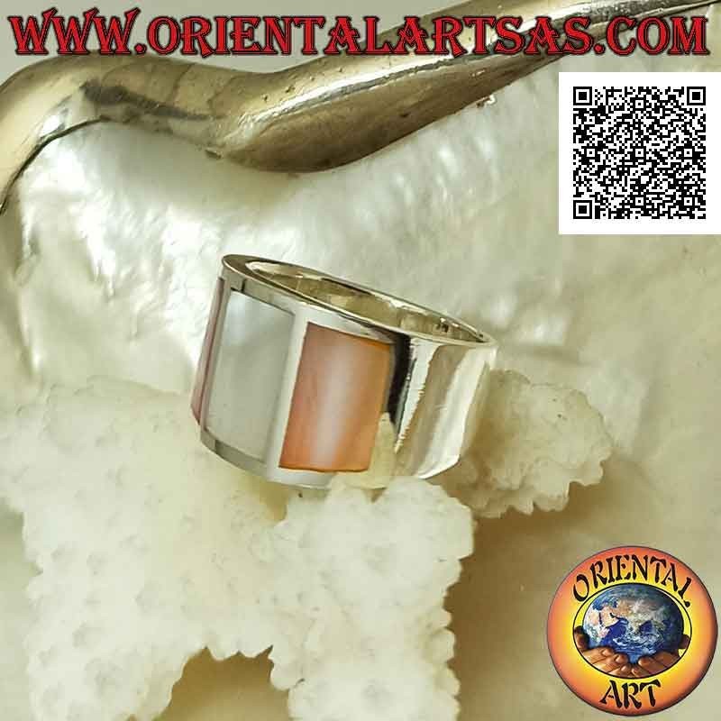 Bague en argent avec bande lisse avec trois nacre multicolores sertis affleurant (3)