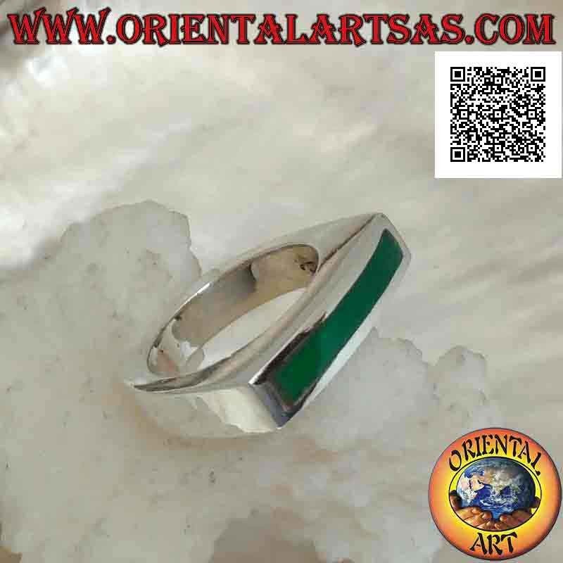 Smooth silver ring with long and narrow horizontal rectangular green agate on square frame