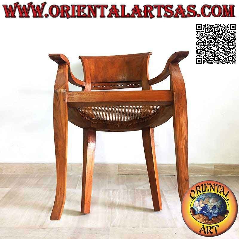 Fauteuil avec accoudoirs en Italie de style baroque en bois de teck et assise en paille de Vienne
