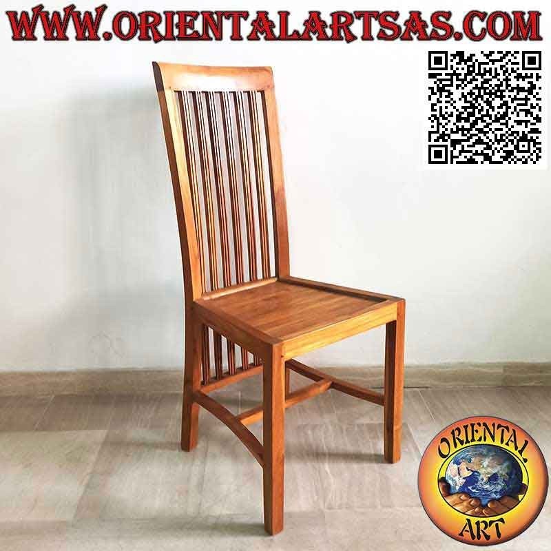 Silla de respaldo alto con bandas verticales paralelas a rayas en madera de teca