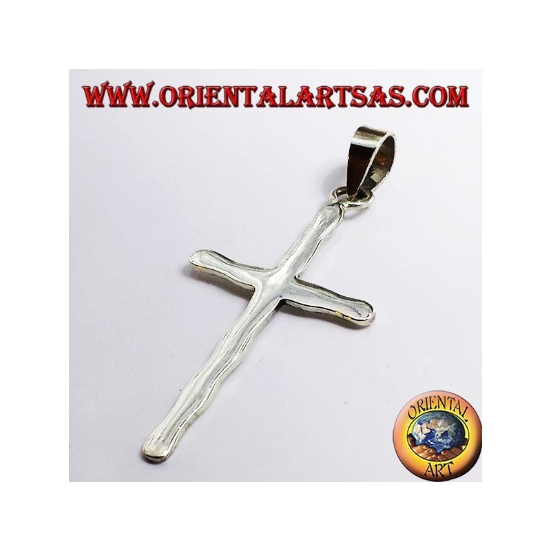 Pendentif croix en argent martelé