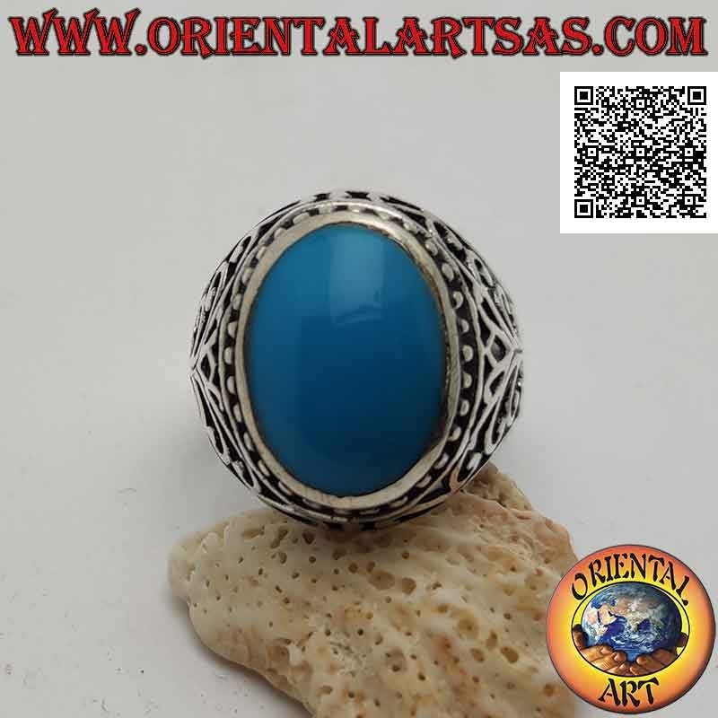Silberring mit ovalem Cabochon-Türkis, umgeben von Punkten und perforiertem Barockdekor an den Seiten