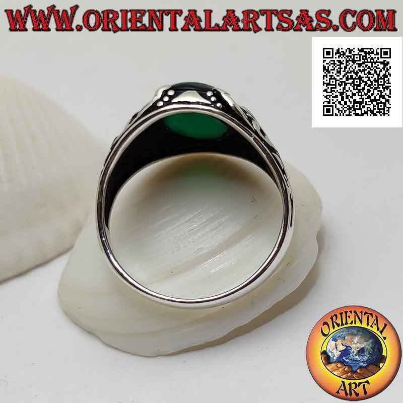 Silver ring with oval cabochon green agate set with floral decoration with lily on the sides