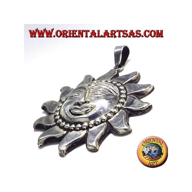 soleil pendant plus d'argent Nepali