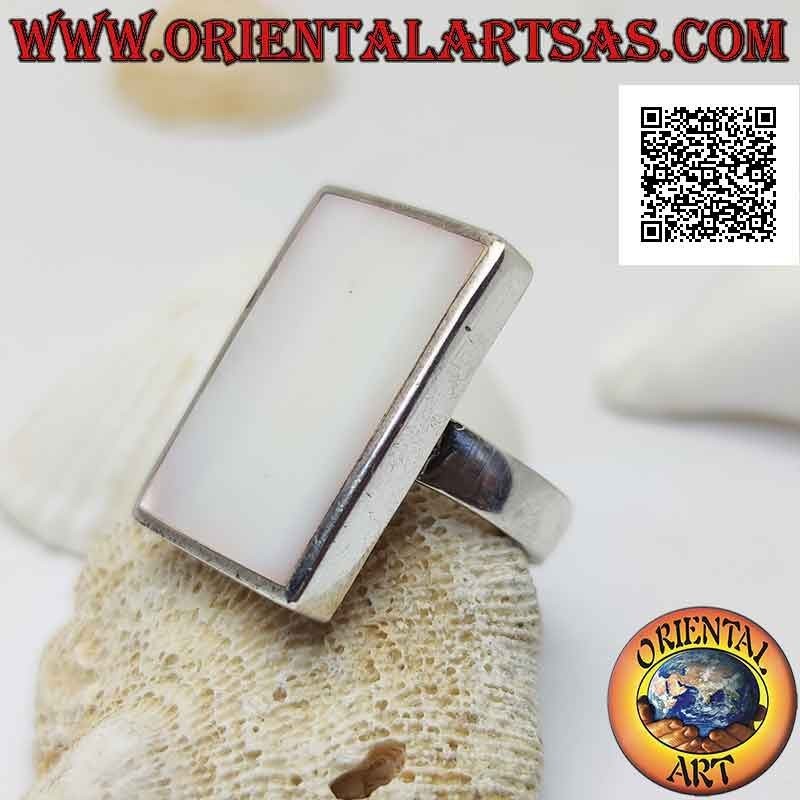 Silver ring with rectangular mother of pearl flush with the edge on a smooth band
