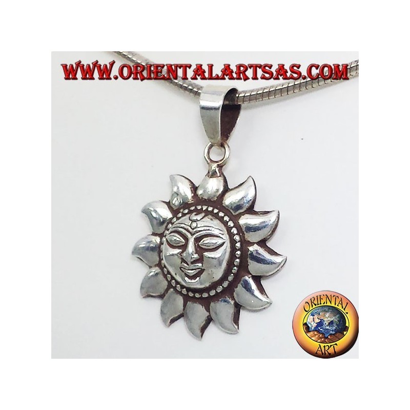 Silver Pendant Sun Nepalese (small)