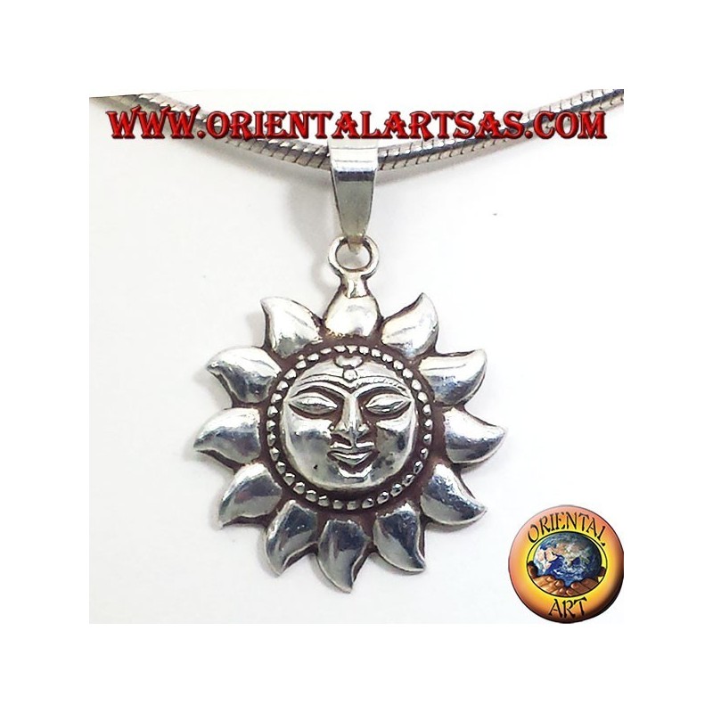Silver Pendant Sun Nepalese (small)