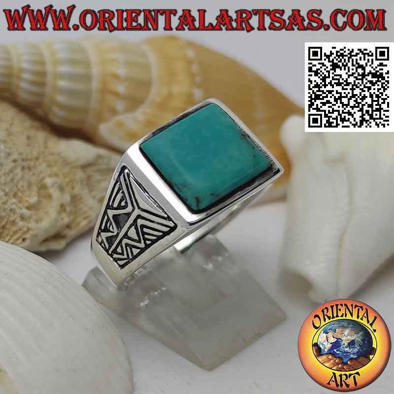 Bague en argent avec gravure carrée turquoise et aztèque sur les côtés