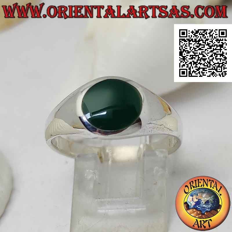 Anello in argento liscio leggermente bombato con agata verde tonda a filo borbo 8 Ø