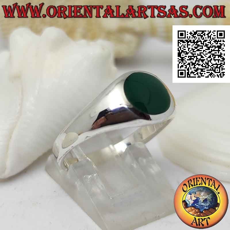 Anello in argento liscio leggermente bombato con agata verde tonda a filo borbo 8 Ø