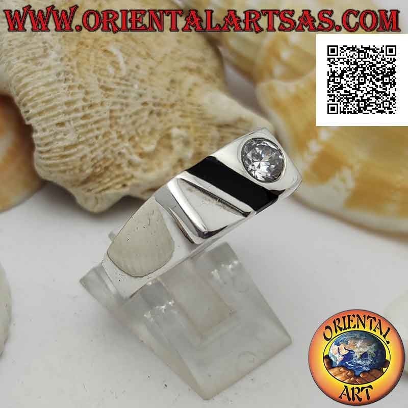 Anillo de plata lisa de estilo elegante con banda de ónix y circonita blanca redonda