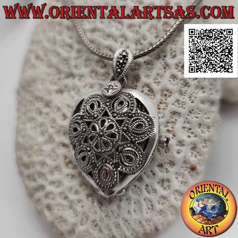 Pendentif montre quartz de poche en argent avec décorations perforées et marcassites en forme de cœur