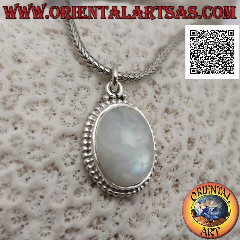 Colgante de plata con piedra lunar arcoíris cabujón ovalado y marco de cuentas