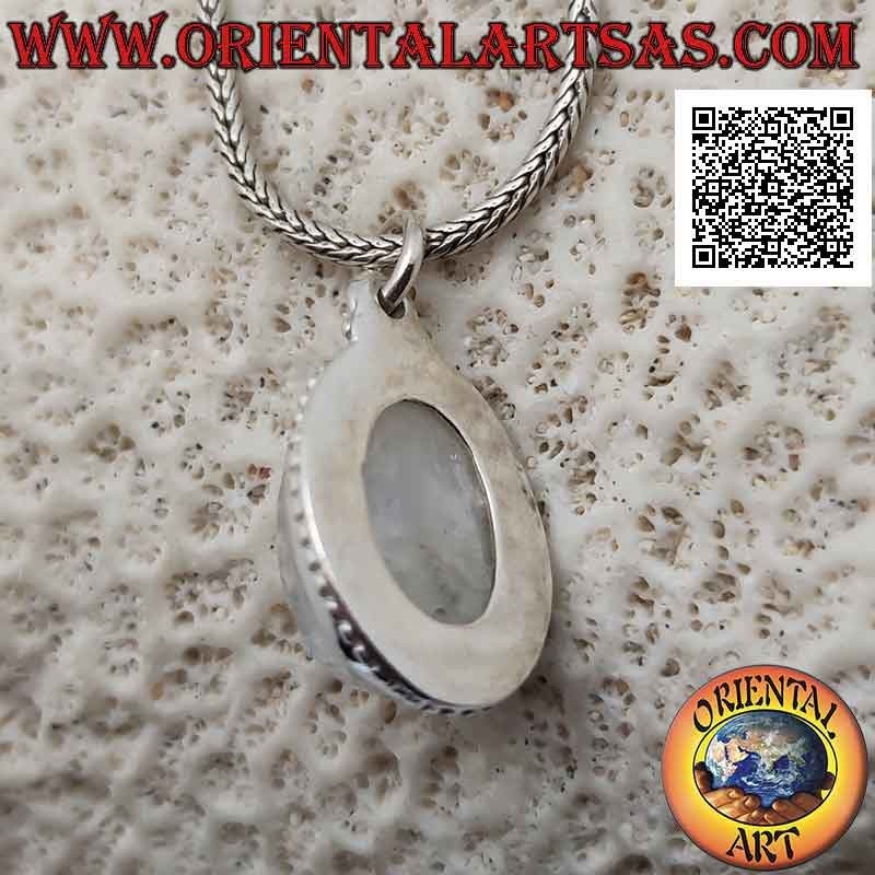 Pendentif en argent avec cabochon ovale arc-en-ciel pierre de lune et cadre en perles