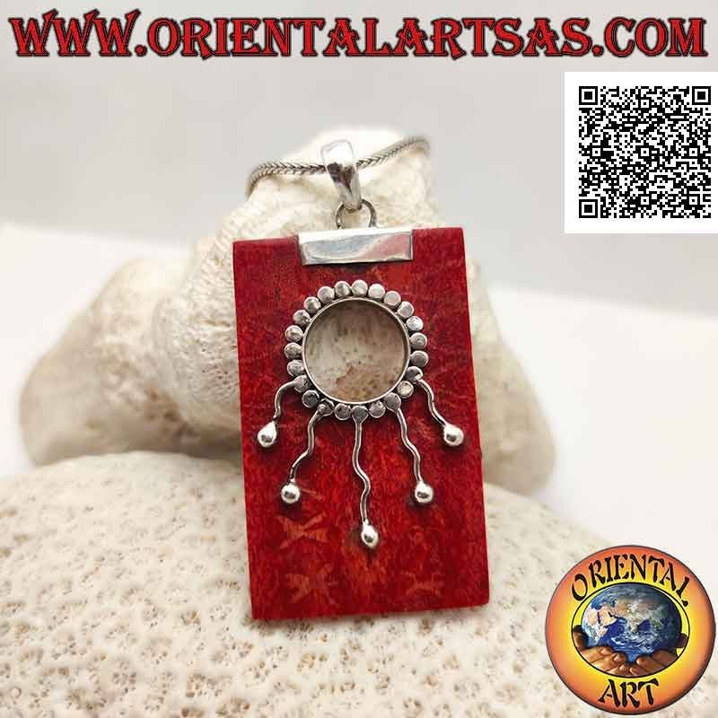 Pendentif en argent avec corail rouge (corail) rectangulaire avec trou et décor ondulé