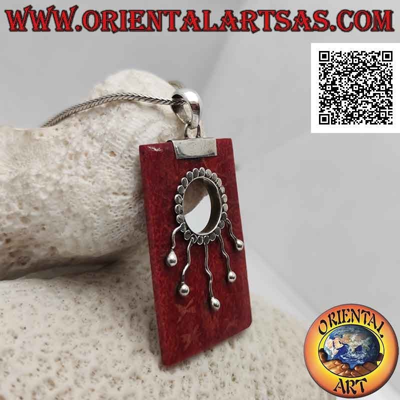 Pendentif en argent avec corail rouge (corail) rectangulaire avec trou et décor ondulé