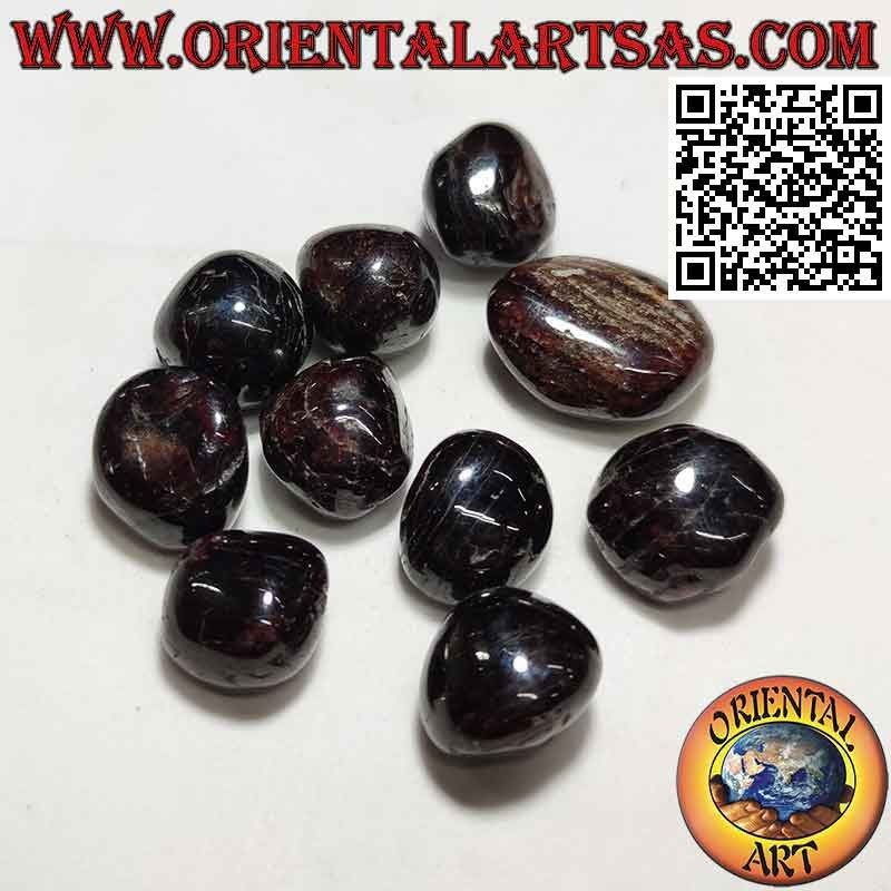 Tumbled garnet (small)