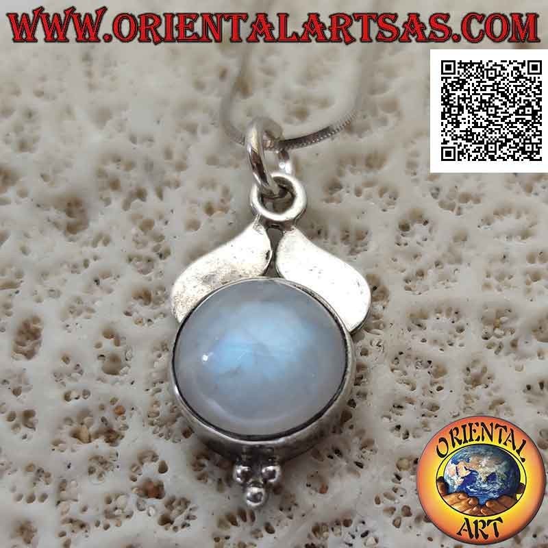 Ciondolo in argento coda di balena liscia con pietra di luna arcobaleno tonda e tris di palline sotto