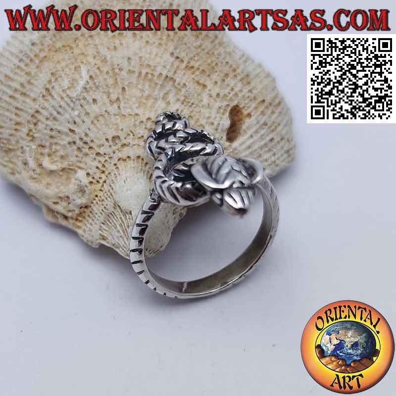 Anello in argento a forma di serpente "cobra" sagomato e avvolgente