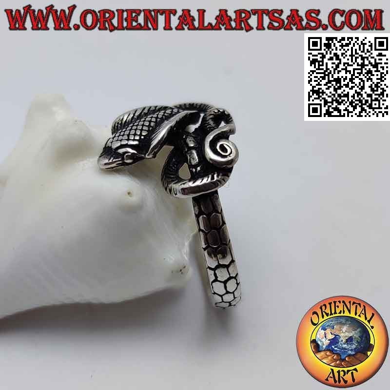 Anillo de plata en forma de serpiente "cobra" en forma y retorcida