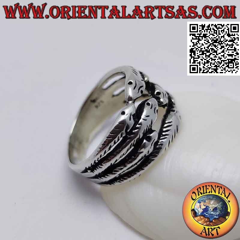 Bague en argent avec quatre rangées de serpents en forme